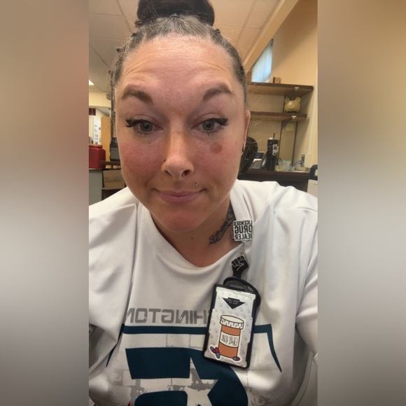 ⭐ about me/my closet ⭐ - Picture 3 of 16